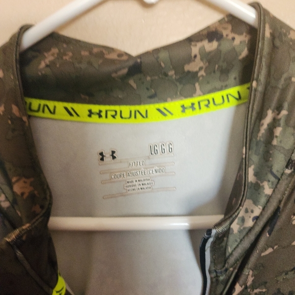 Under Armour long sleeve (🌵FOR BUNDLES ONLY) - Picture 4 of 4